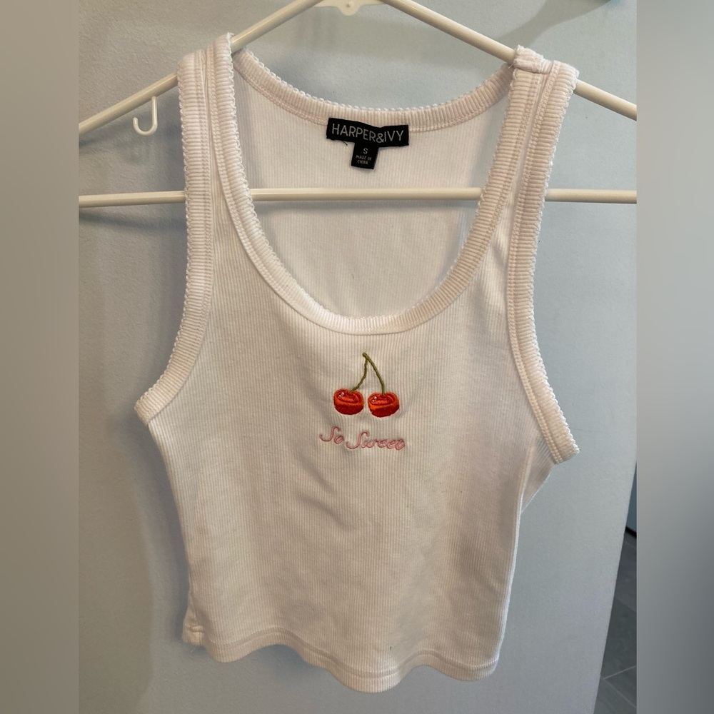 Harper and Ivy Embroidered Cherry White ribbed Stretch Tank Top sz small